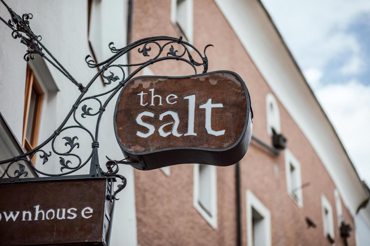 The Salt Townhouse Aparthotel ฮัลล์ไอน์ ภายนอก รูปภาพ