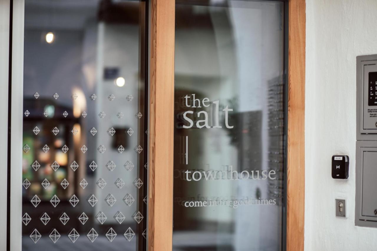 The Salt Townhouse Aparthotel ฮัลล์ไอน์ ภายนอก รูปภาพ